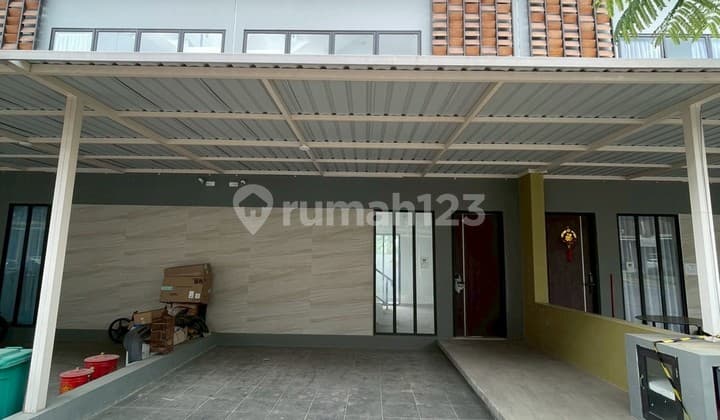 Disewakan Rumah 3 Lantai di The Icon, Batam Center