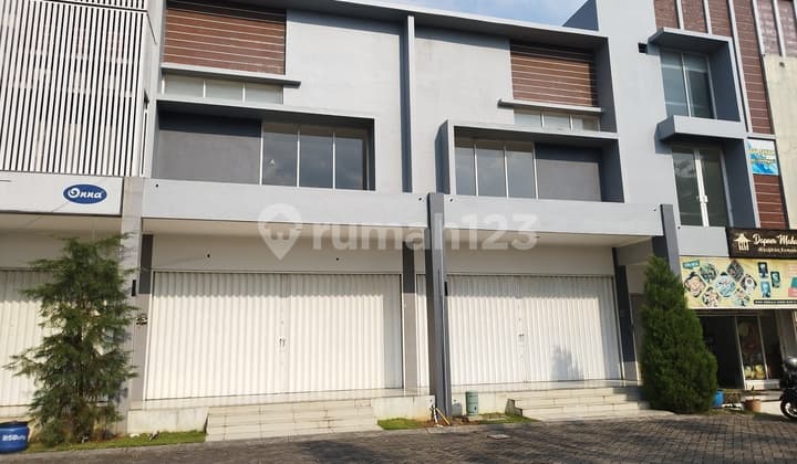 For Sale 2-Story Shophouse In Emerald Green Bsb City