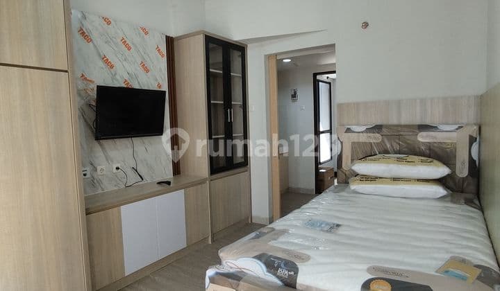 Apartemen Dekat Undip Tembalang, Full Furnish Baru, Tower 2, View Kolam Renang