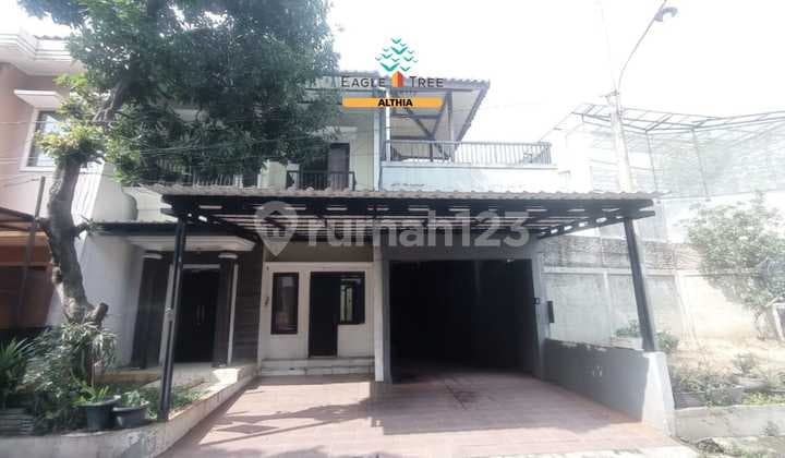 Rumah 2 Lantai Dalam Komplek Dekat Stasiun Lrt Dan Toll Cibubur
