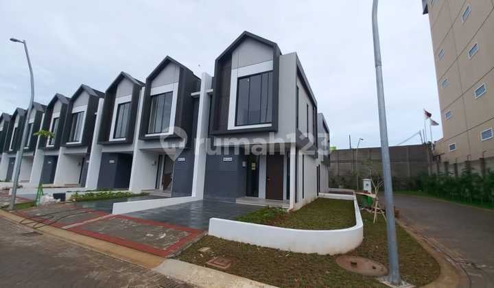 Rumah Bangunan Baru 2 Lantai Cluster di Kebayoran Bintaro Jaya