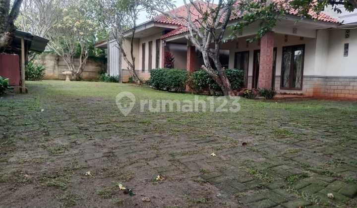 Rumah Luas Rasa Villa Sangat Strategis Dekat Alam Sutera