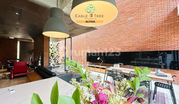 Rumah 3 Lantai Industrial Modern Lokasi Pesanggrahan Jaksel