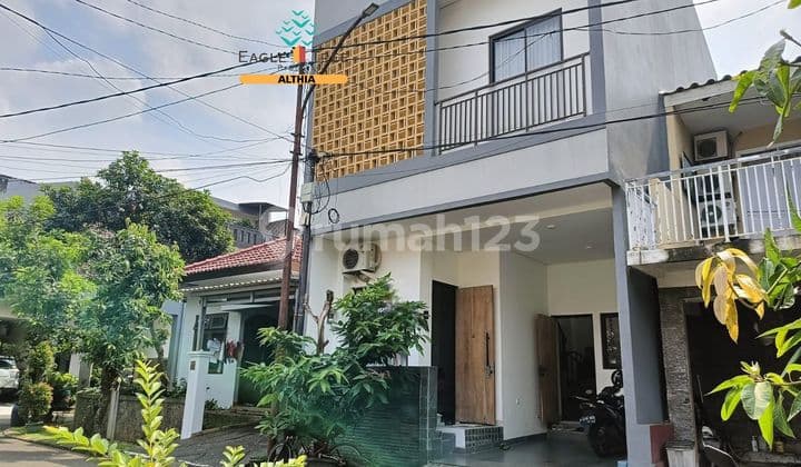 2-Story House Ready to Occupancy Fully Renovated in Graha Raya Cluster