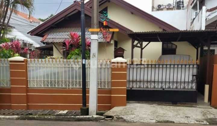 Rumah Posisi Hoek 1 Lantai Lokasi Strategis Dekat Bintaro Plaza