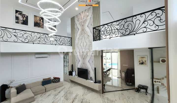 Rumah Dijual Mewah Classic Modern Lokasi Strategis di Veteran