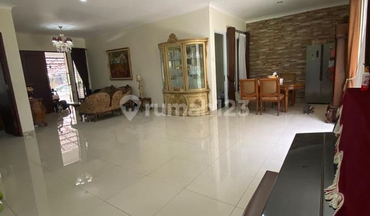 Rumah Luas Murah 2 Lantai Lokasi Strategis di Bsd