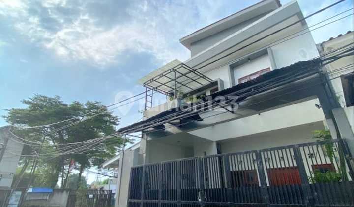 Rumah 2 Lantai Siap Huni Dekat Stasiun Pondok Ranji