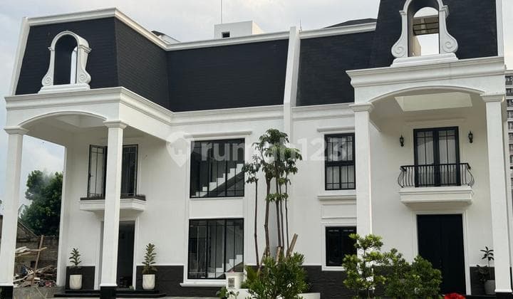 Rumah Bangunan Baru 2 Lantai American Classic Di Pesanggrahan