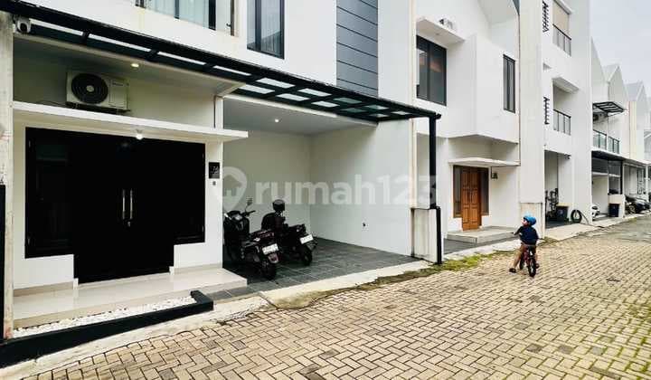 Rumah Scandinavian Full Furnished Di Cilandak Dekat Stasiun Mrt