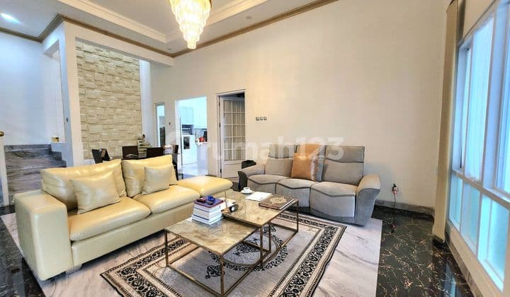 Dijual Rumah Hook Mewah 3Lantai Siap Huni di Graha Raya Bintaro