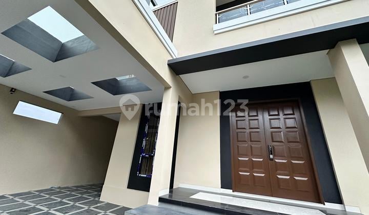 Rumah Mewah Nyaman Siap Huni di BSD