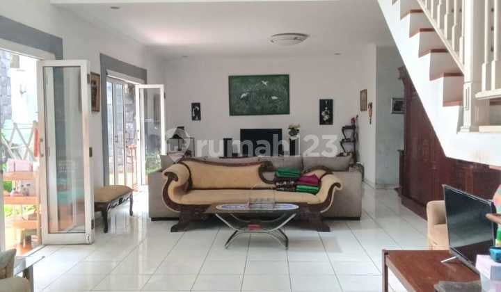 Dijual Rumah 2 Lantai Hunian Asri Dalam Cluster di Bintaro