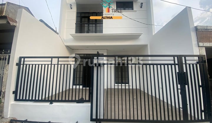 Rumah Bagus 2 Lantai Sisp Huni Shm Di Bsd