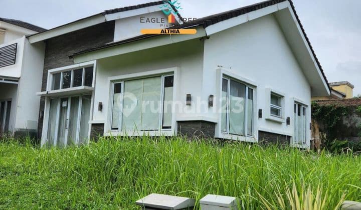 Graha Raya House, Corner Position House in Cluster