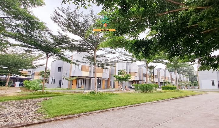 Rumah 2 Lantai Siap Huni Bebas Banjir ,Dalam Cluster Sentul Cty