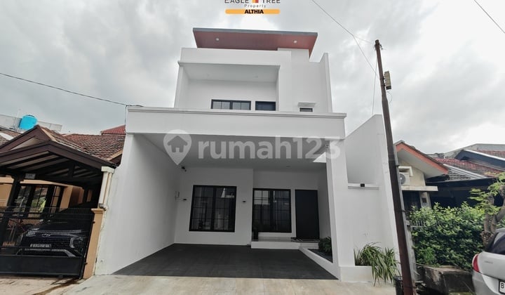 2-Story House for Sale, 10 Minutes to Parigi Graha Raya Toll Bintaro