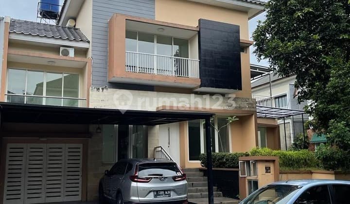 Rumah Minimalis Dalan Cluster Elit Kebayoran Bintaro