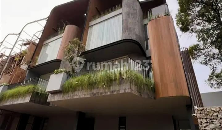 Rumah Brandnew 3 Lantai Siap Huni di Kemang Jakarta Selatan