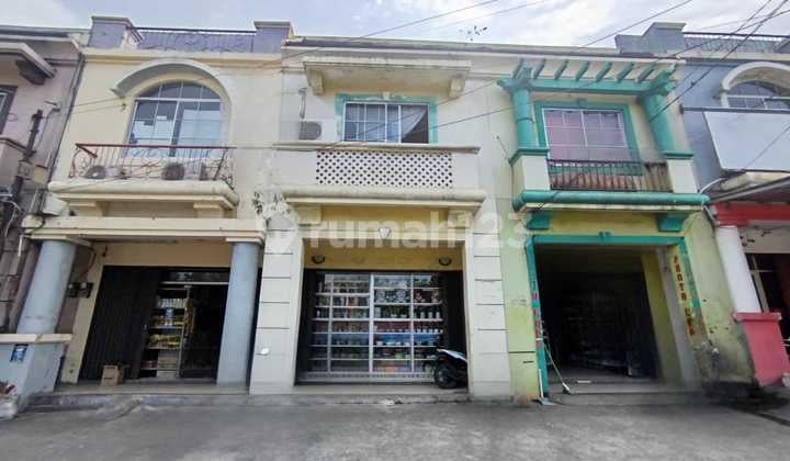 Ruko 2 Lantai Strategis Lokasi Boulevard Komplek Dekat Graha Raya