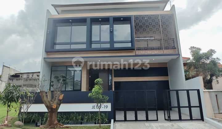 Rumah2 Lantai Brandnew dengan Kolam Renang di Sektor 9 Bintaro Jaya