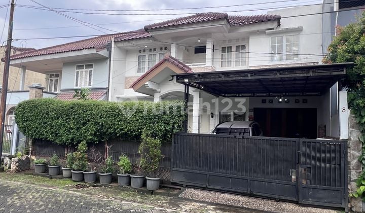 Rumah 2 Lantai Homey Dalam Komplek Permata Cirendeu