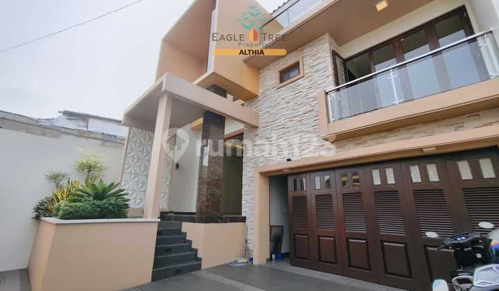 Rumah Bangunan Baru 3 Lantai Di Petukangan Jaksel Rapi Siap Huni