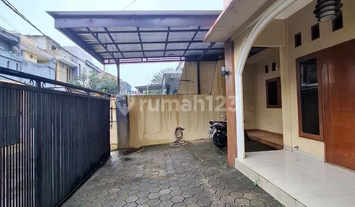 Jual Rumah Murah Bangunan 2 Lantai di Veteran Dki Jaksel