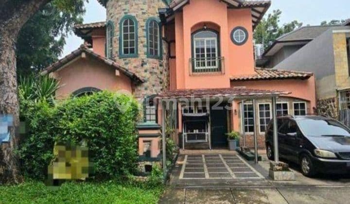 Jual Rumah Classic 2 Lantai Rapi Siap Huni di Bintaro Jaya