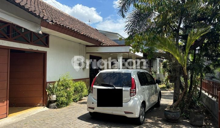 RUMAH CANTIK LUAS LOKASI STRATEGIS HANYA 10 METER DARI JALAN BESAR DAERAH BACIRO GONDOKUSUMAN PUSAT KOTA YOGYAKARTA