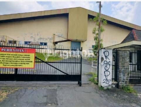 SPACIOUS LAND WITH BONUS OF FORMER TEXTILE FACTORY BUILDING IN A STRATEGIC LOCATION NEAR MAGELANG STREET YOGYAKARTA