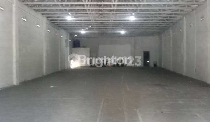 Gudang Pinggir Jalan Aspal Siap Pakai Dekat Block O Banguntapan