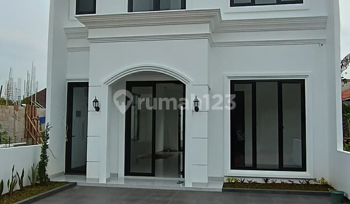 Ready Unit For Saledi Jt Bening! Rumah American Classic di Jt Bening, Selangkah ke Sts LRT Cikunir!