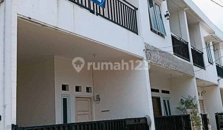 Dijual Rumah 2 Lantai Dalam Cluster Ditengah Lingkungan Bintara