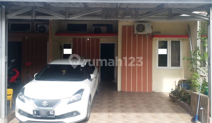 Hunian Bagus Komplek Elit Emerald Lake