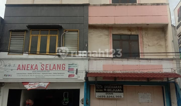 Ruko Gandeng Nempel Jalan Utama Ahmad Yani Bisa Disewakan Ruko Gandeng Nempel Jalan Utama Ahmad Yani Bisa Disewakan