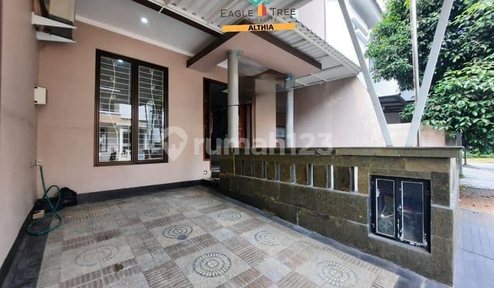 Rumah 2 lantai di Graha Raya Bintaro dekat Klub Keluarga Graha