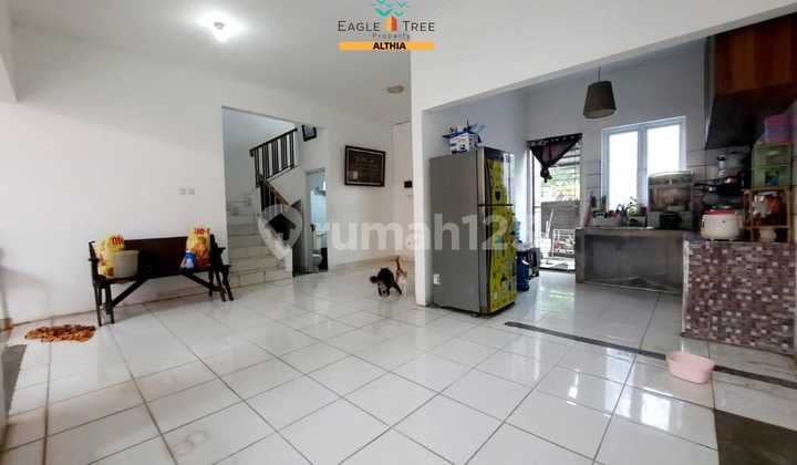 Dijual Cepat Rumah Cantik 2lantai Dipinggir Jalan Utama Pamulang