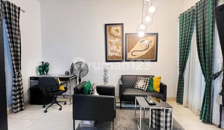 Rumah Cantik Furnished Siap Huni Didalam Cluster Favourite Di Graha Raya