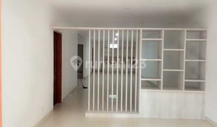 Nice Furnished Freehold House in East Kembar, Bandung