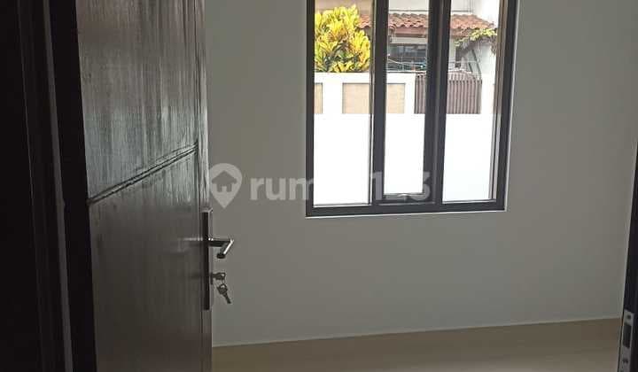 Rumah Bagus Unfurnished SHM di Kopo Permai , Bandung