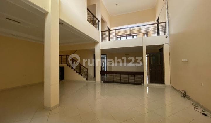 Nice 2-Story House Unfurnished SHM in Setra Indah Sayap Pasteur, Bandung
