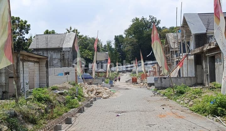 Tanah Nuansa Villa di Gamping Jogja Barat Lingkungan Asri & Eksklusif