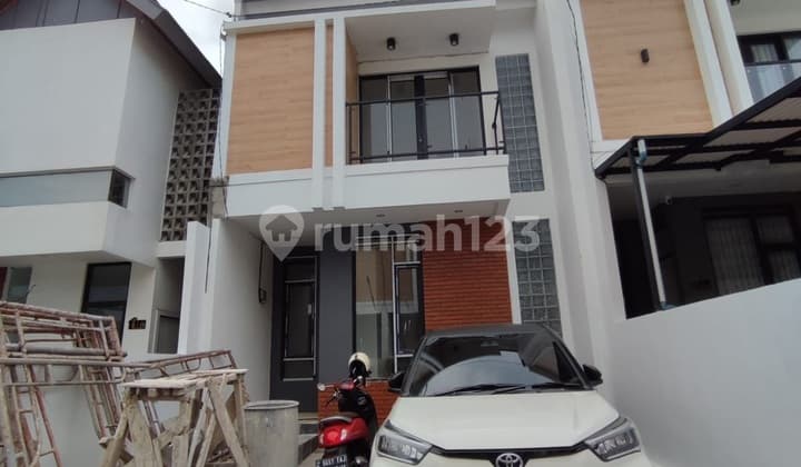 Rumah Baru Siap Huni 2 Lantai Parongpong Cihanjuang Bandung Kpr