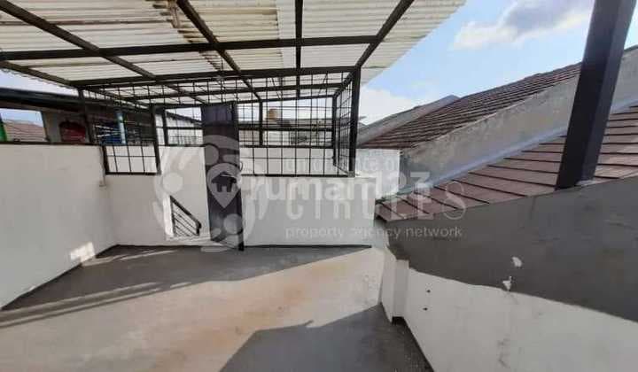 Dijual Rumah Lokasi Taman Kopo Indah 3 Blok E, Bangunan Bagus.