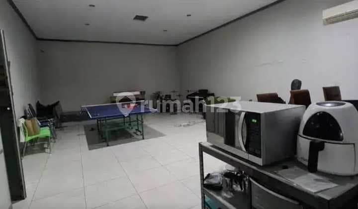 Dijual Rumah, Area Luas, Cocok Juga Untuk Usaha.