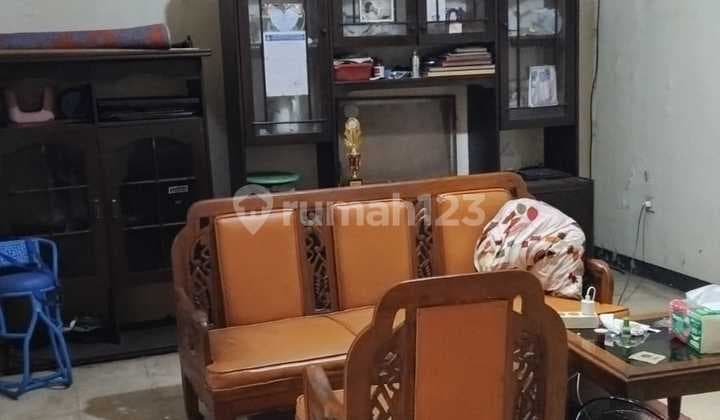 For Sale: House in Karasak, Behind Mekarwangi, Needs Renovation