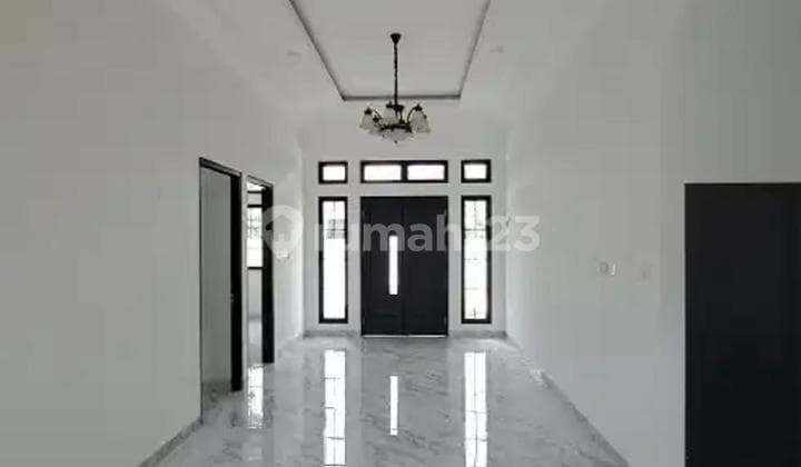 Rumah 2 Lantai, Bsd,Bagus, Siap Huni, Ada Kolam Tenang, Strategis, Dekat Akses Toll, Stasiun Kereta Api, Dekat Rumah Sakit Ternama, Pasar Modern