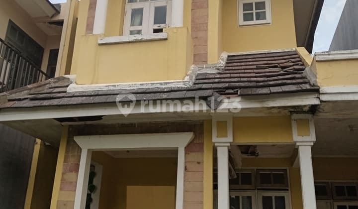 For Sale House in Need of Total Renovation, Kota Wisata Housing Estate