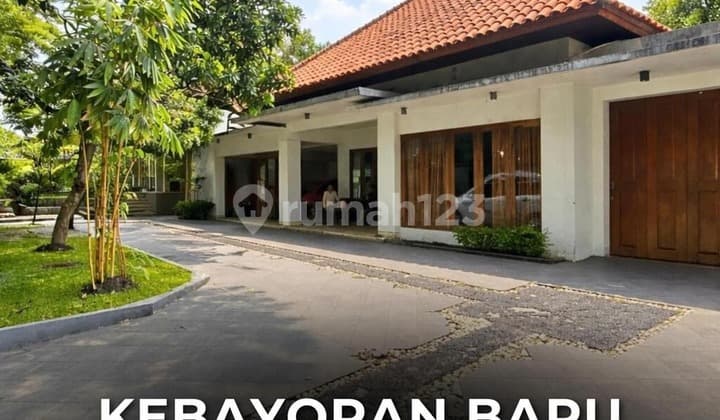 For Sale Prime Area House, Ready to Occupancy Wide Road Row.